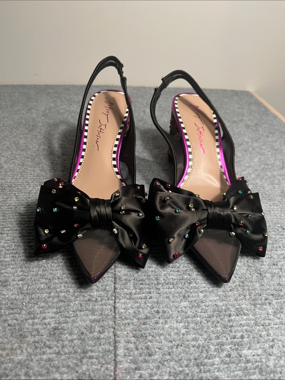 NWOT Betsey Johnson Black Satin Bow Slingback Heels with Multicolor Studs